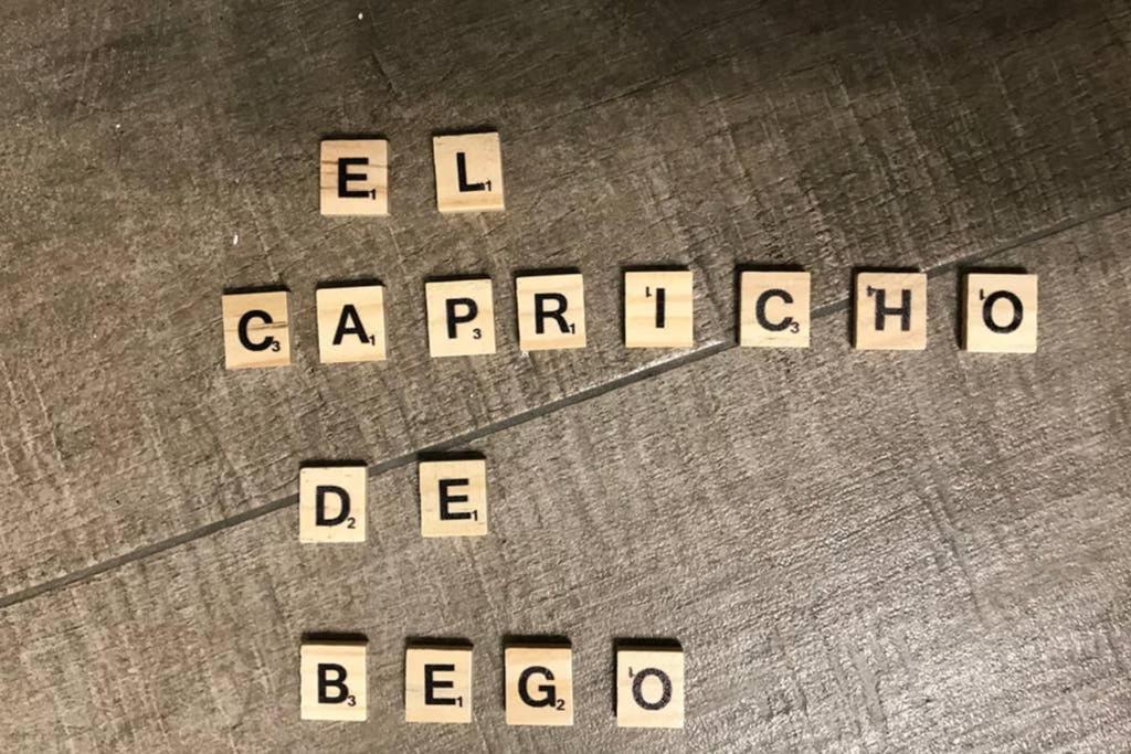 El Capricho De Bego Appartement Biescas  Buitenkant foto