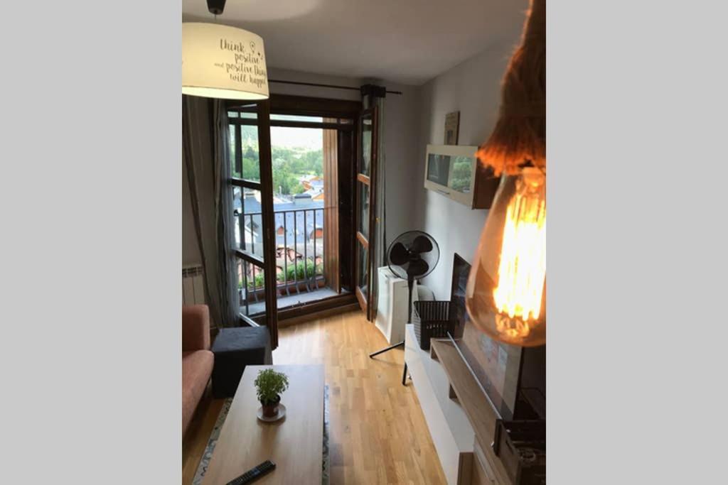 El Capricho De Bego Appartement Biescas  Buitenkant foto